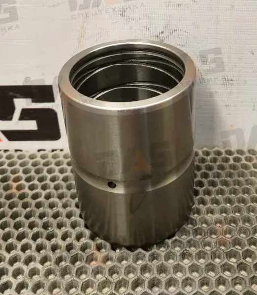 Втулка D=70х85 мм, L=110 мм (пальца стрела - рама) CDM6150W оригинал
