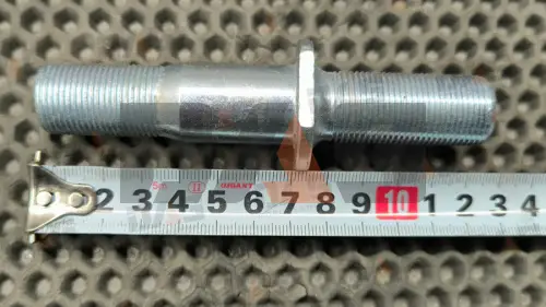 Шпилька крепления колеса оригинал