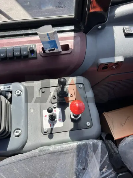 Фронтальный погрузчик Lonking LG863HW купить в Екатеринбурге