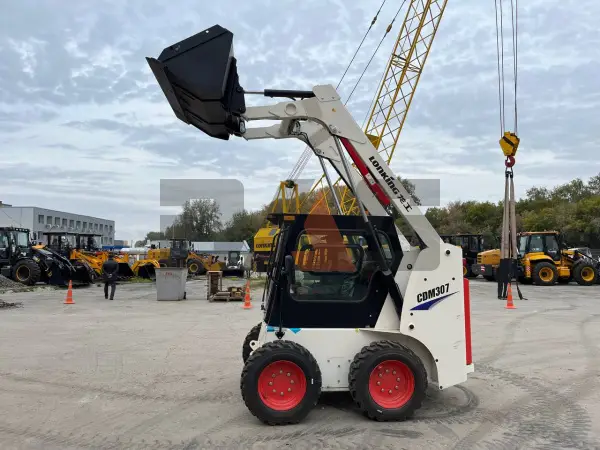 Мини-погрузчик Lonking CDM307 купить в Екатеринбурге
