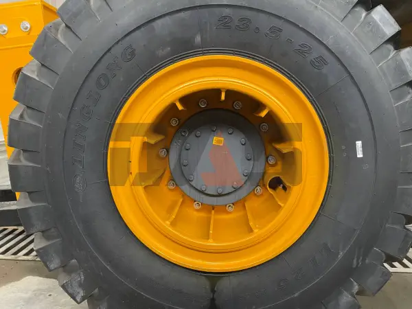 Фронтальный погрузчик Lonking CDM855HW купить в Екатеринбурге
