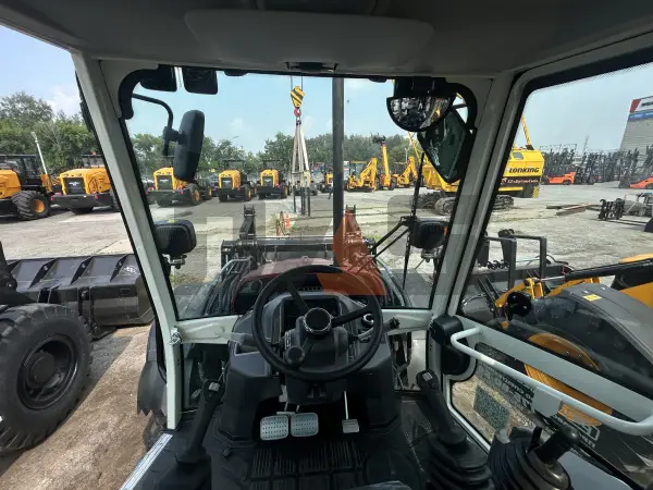 Экскаватор-погрузчик Профессионал PB991S купить в Екатеринбурге