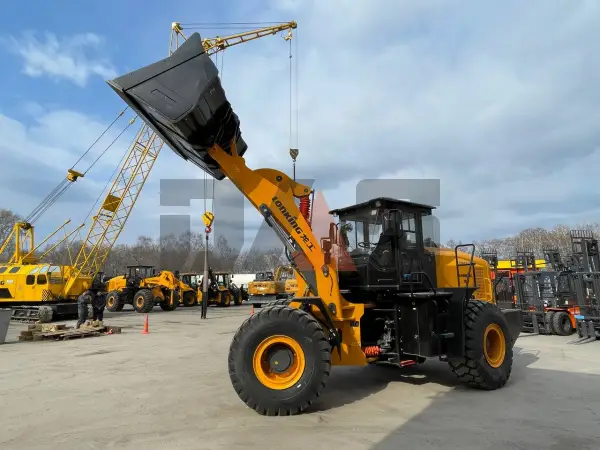 Фронтальный погрузчик CDM856H купить в Екатеринбурге