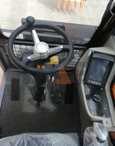 Экскаватор Lonking CDM6150W (колесный) купить в Екатеринбурге