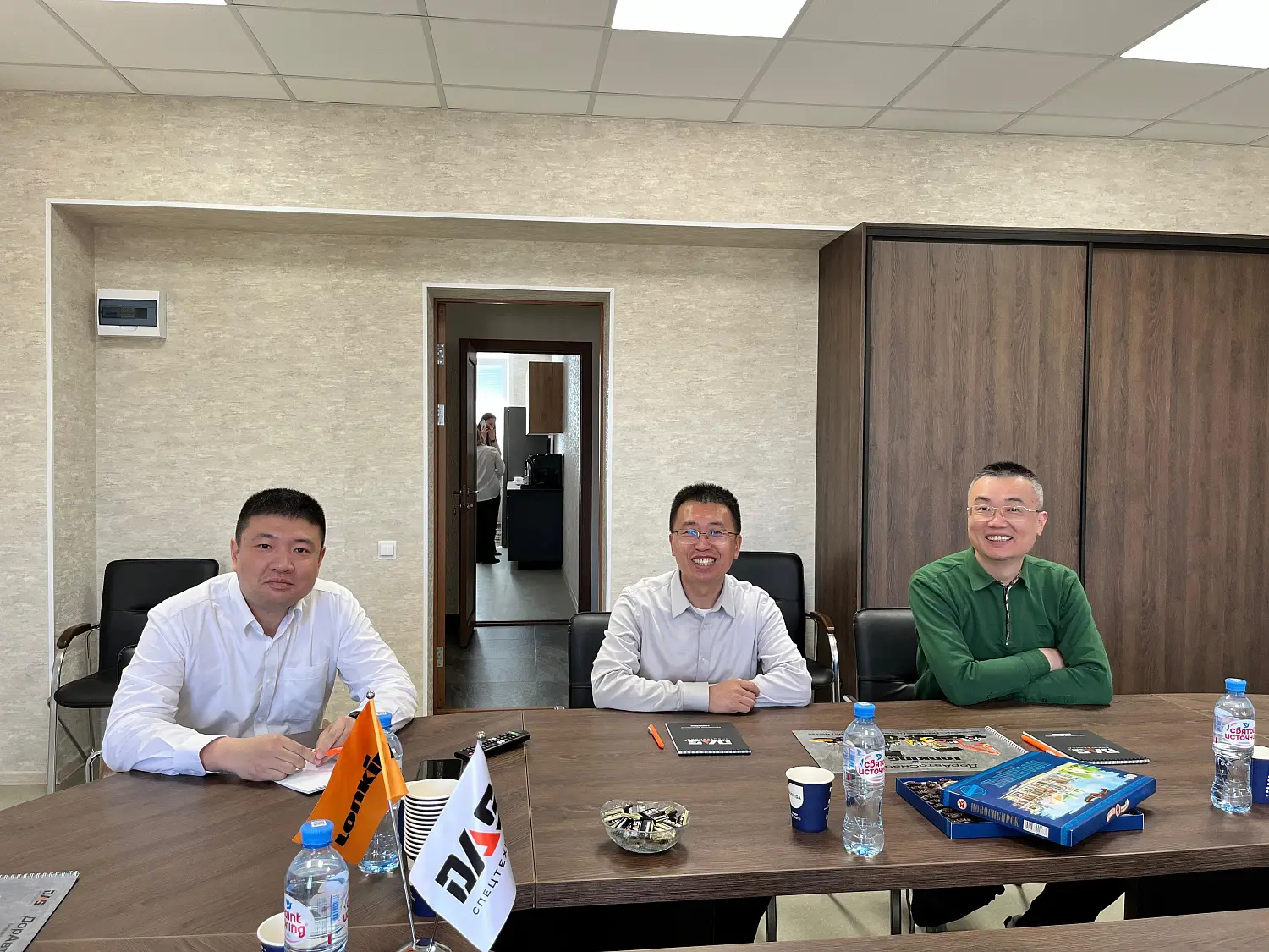 Визит китайской делегации: Lonking и ДорАвтоСнаб договорились о развитии