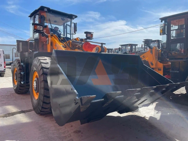 Фронтальный погрузчик Lonking CDM853H (в габарите) купить в Екатеринбурге