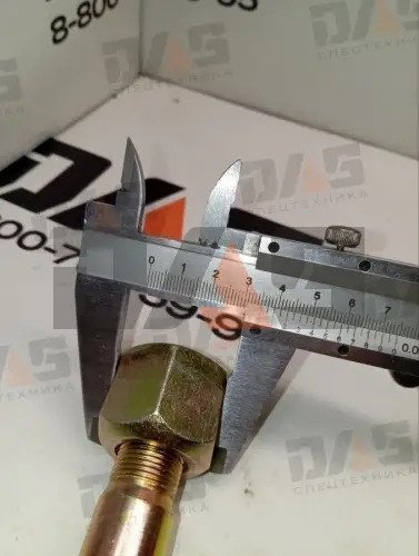 Шпилька с гайкой колеса ZL50G