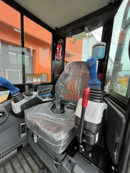 Мини-экскаватор HENGTE HT35