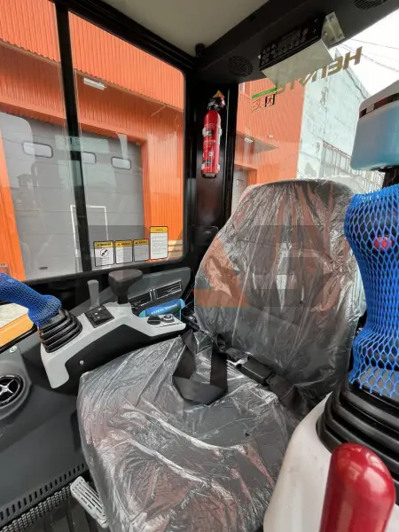 Мини-экскаватор HENGTE HT35