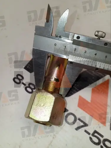 Шпилька с гайкой колеса ZL50G