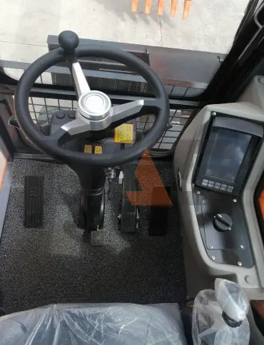 Экскаватор Lonking CDM6150W (колесный) купить в Екатеринбурге