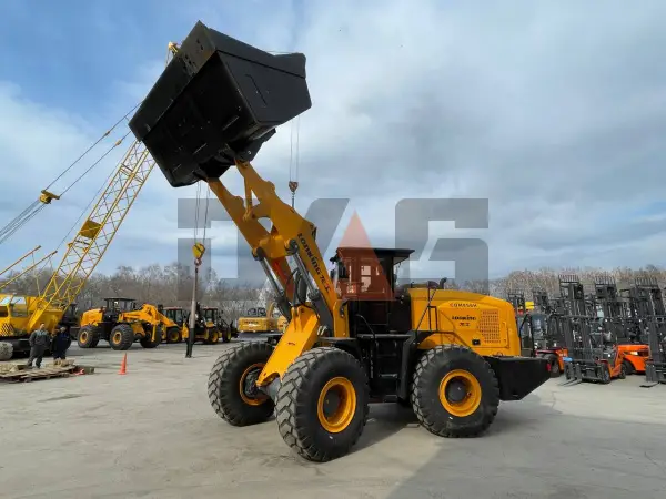 Фронтальный погрузчик CDM856H купить в Екатеринбурге